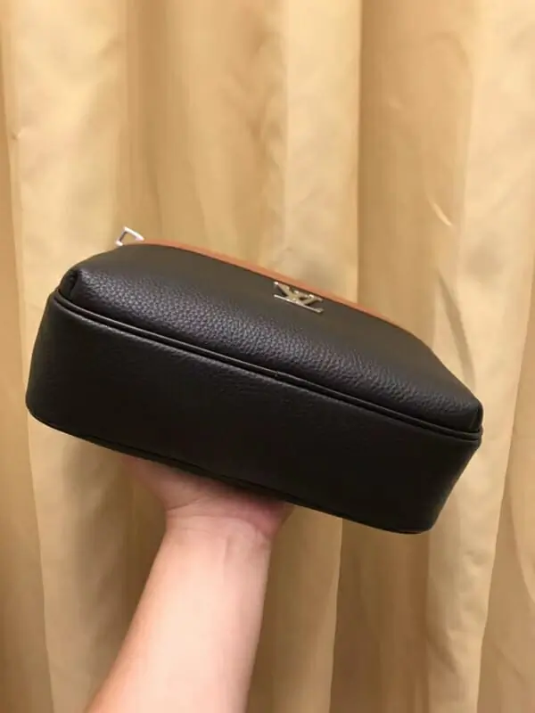 louis vuitton aaa homme mini sac a main s_120a5a33